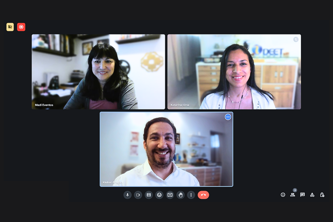 DEET - Início - Personalização na Mesa de Reunião