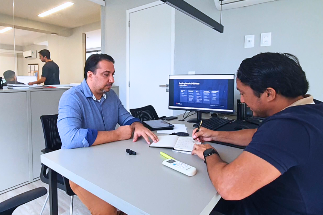 DEET - Início - Personalização na Mesa de Reunião